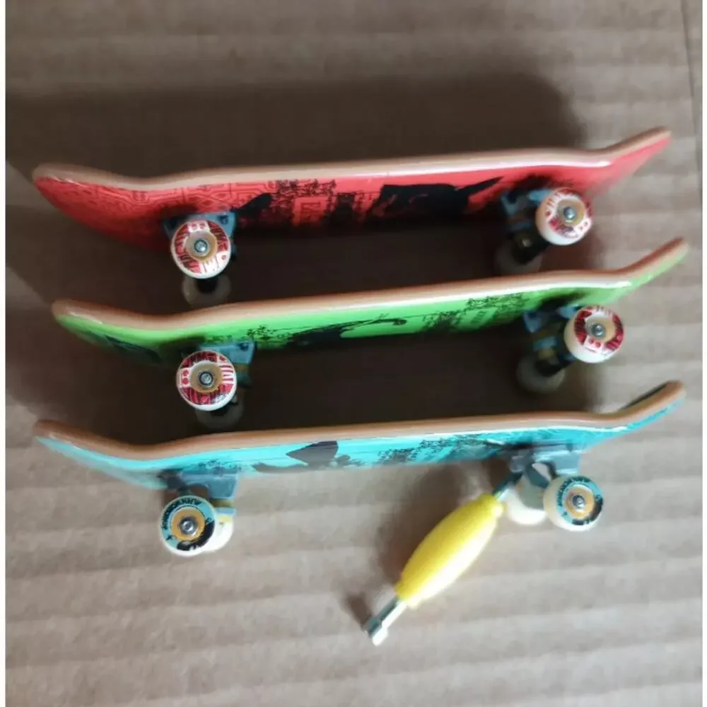 Tech Deck Habitat Finger Boards Ed Selego, Tim O'Connor, Silas Baxter Neal - Picture 3 of 3